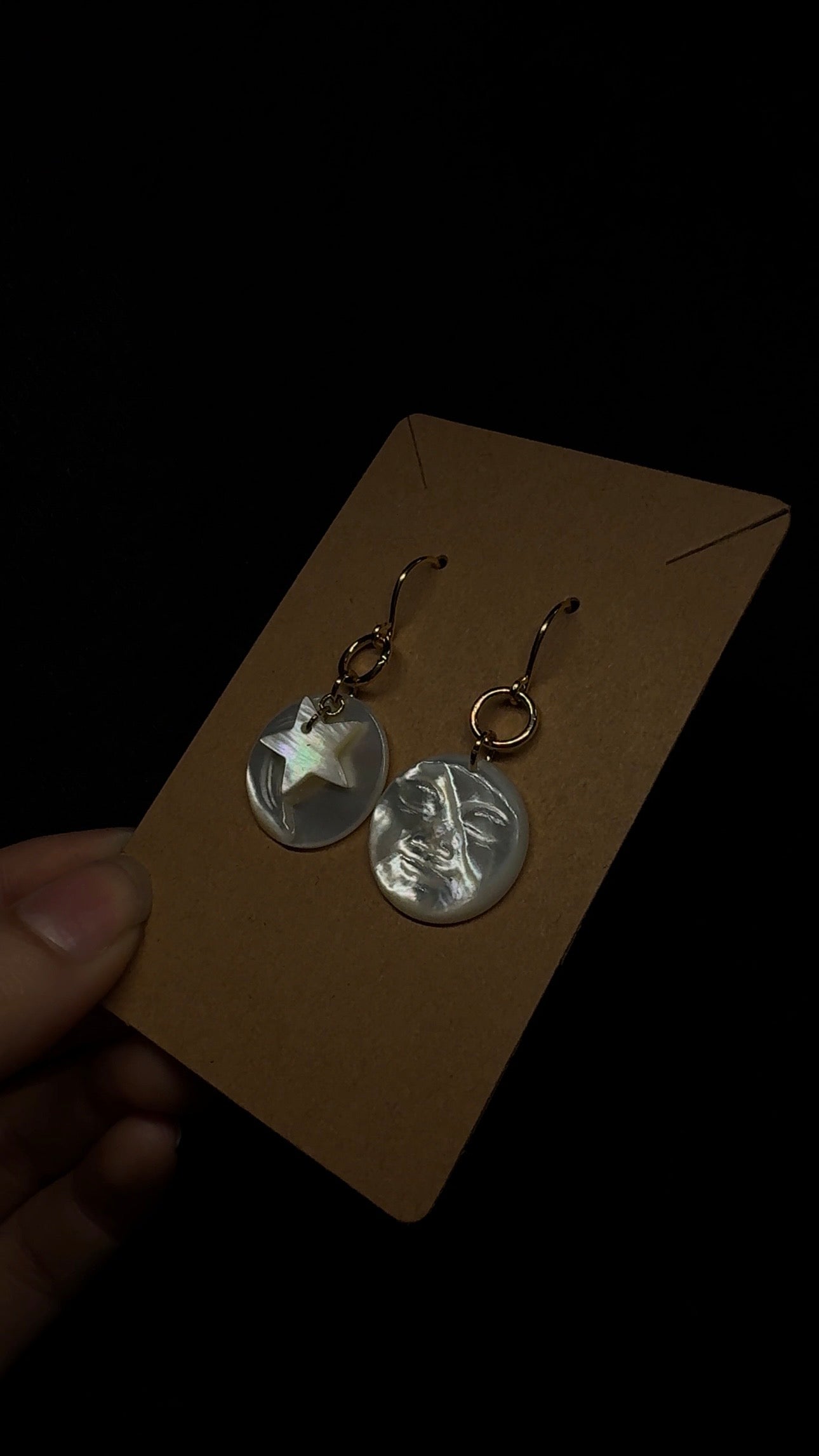 Moon earrings - mother of pearl
