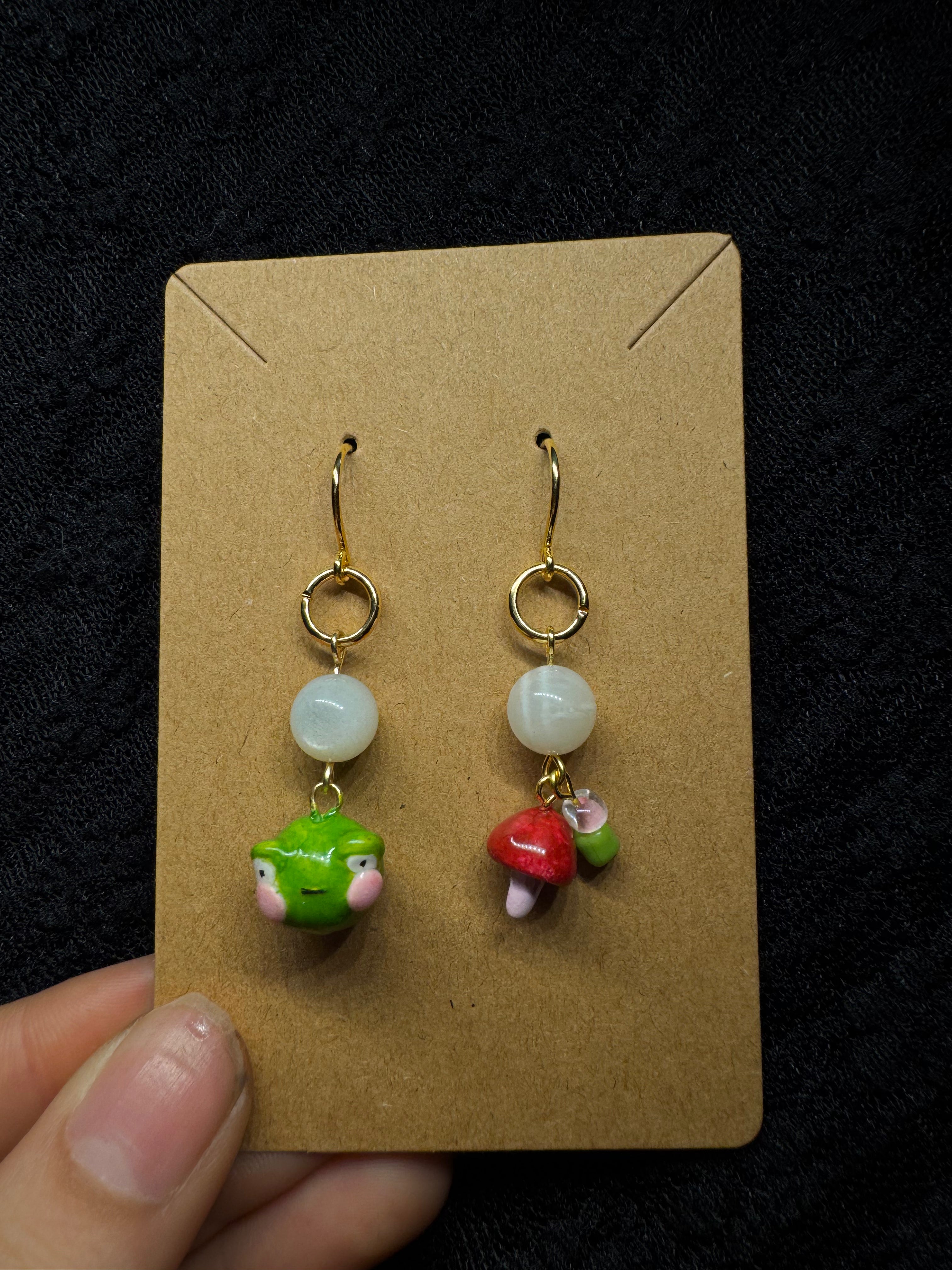 Blushing frog earrings - with moonstone